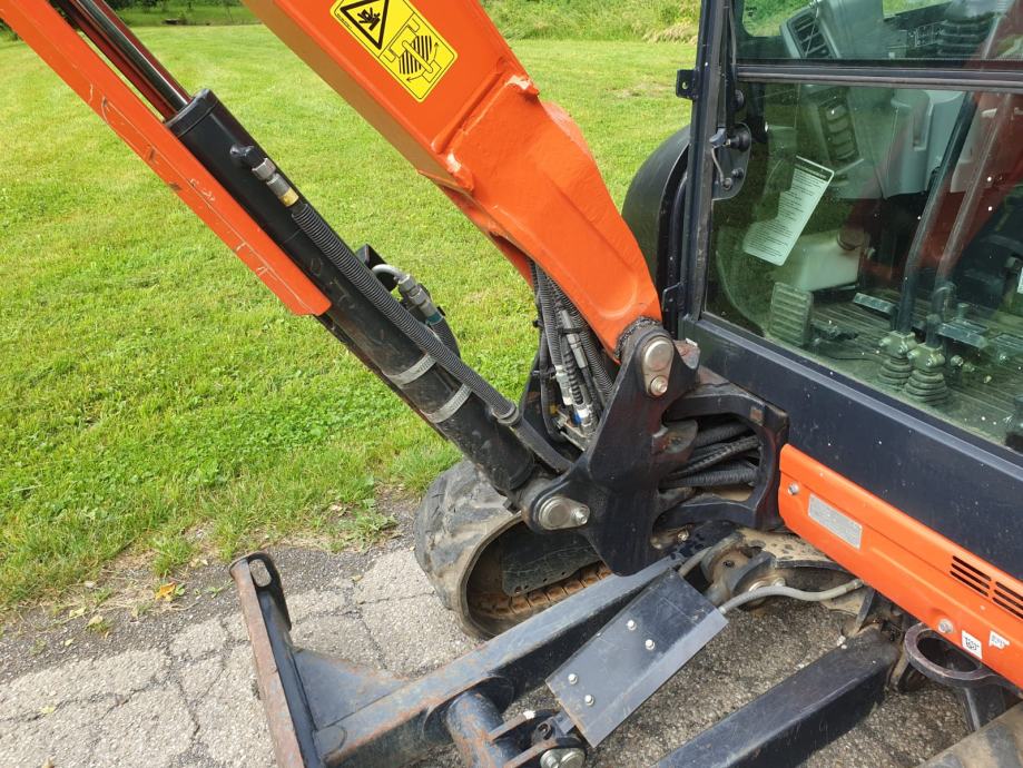 Mini-pelle Kubota KX 030-4, 2T8, 2021 – Image 13