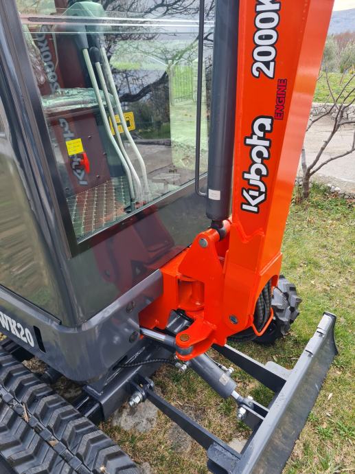Mini-pelle Kubota D722, 2T1, 2024 – Image 13